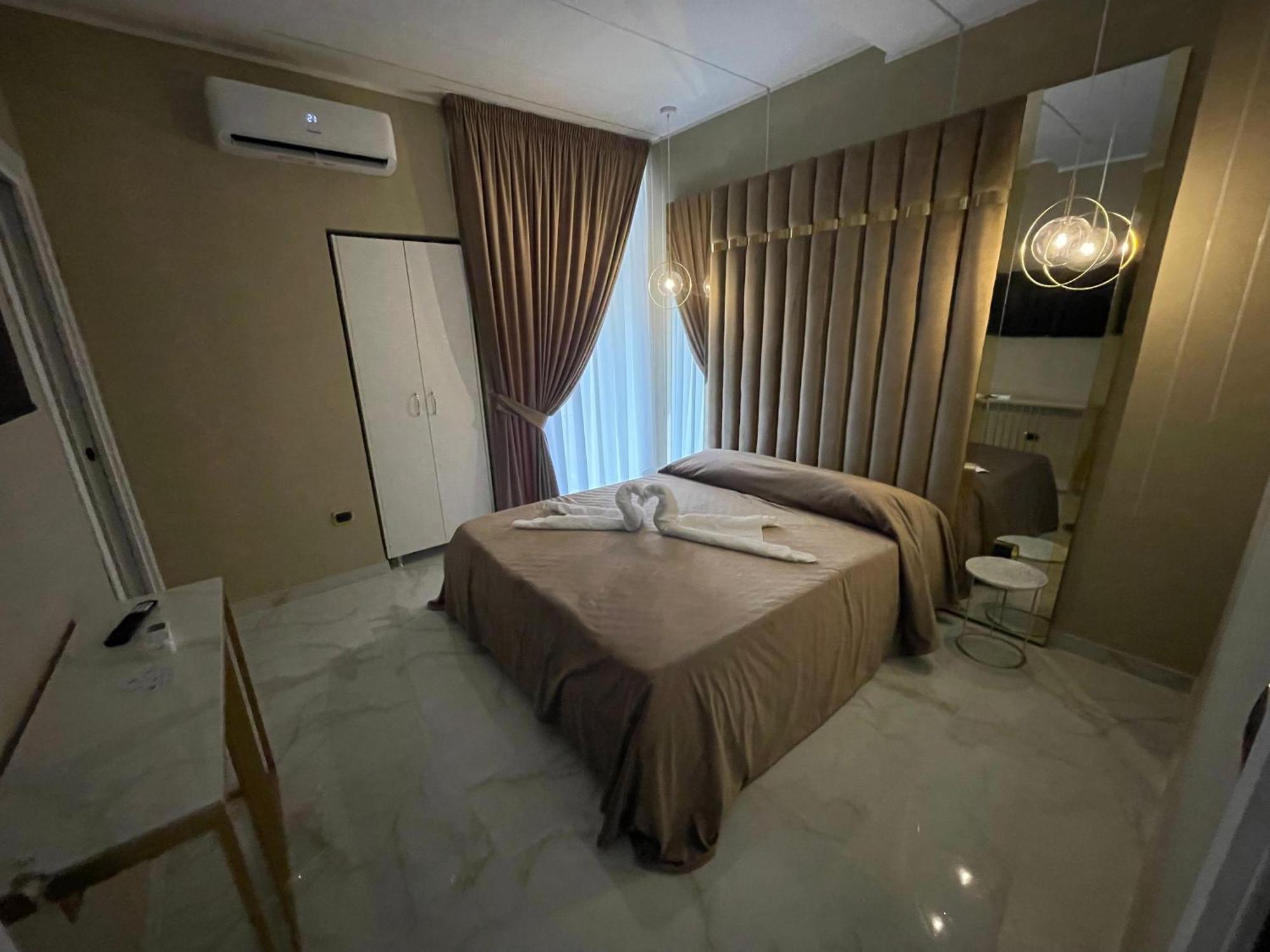 Al Binario Di Napoli Bed & Breakfast Exterior photo