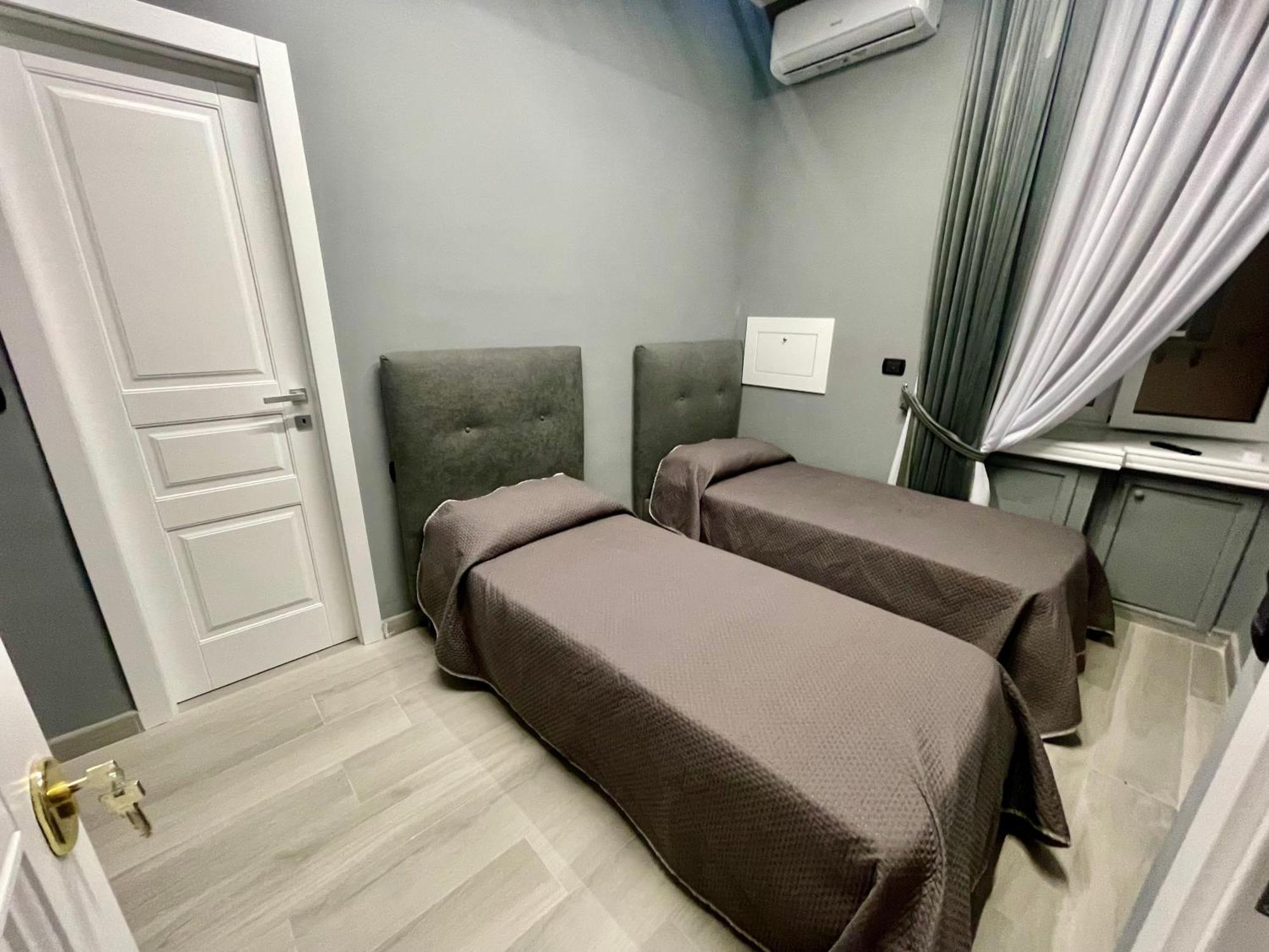 Al Binario Di Napoli Bed & Breakfast Exterior photo