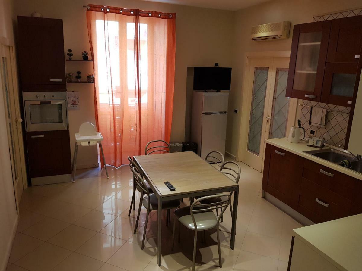 Al Binario Di Napoli Bed & Breakfast Exterior photo